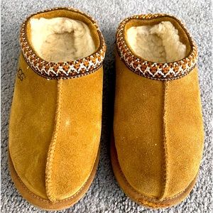 Ugg slippers